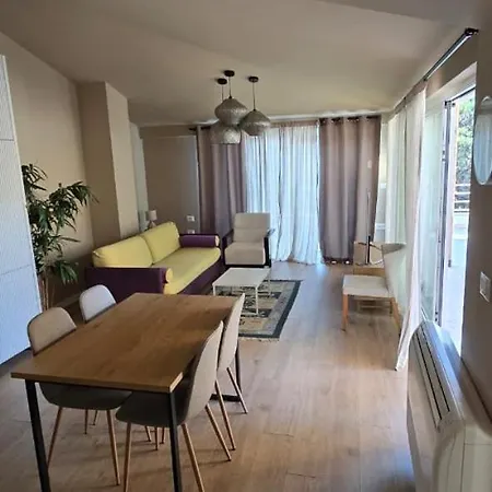 3 Bedroom ゴーレム